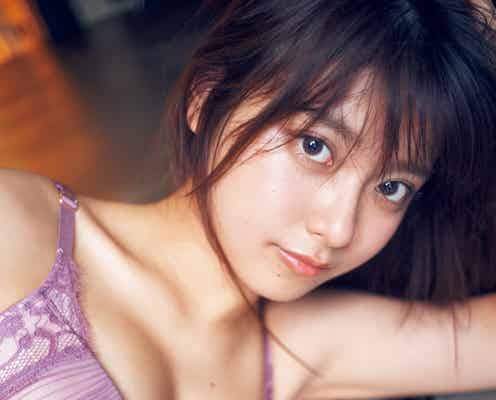 まるぴ、胸元輝くランジェリー姿披露