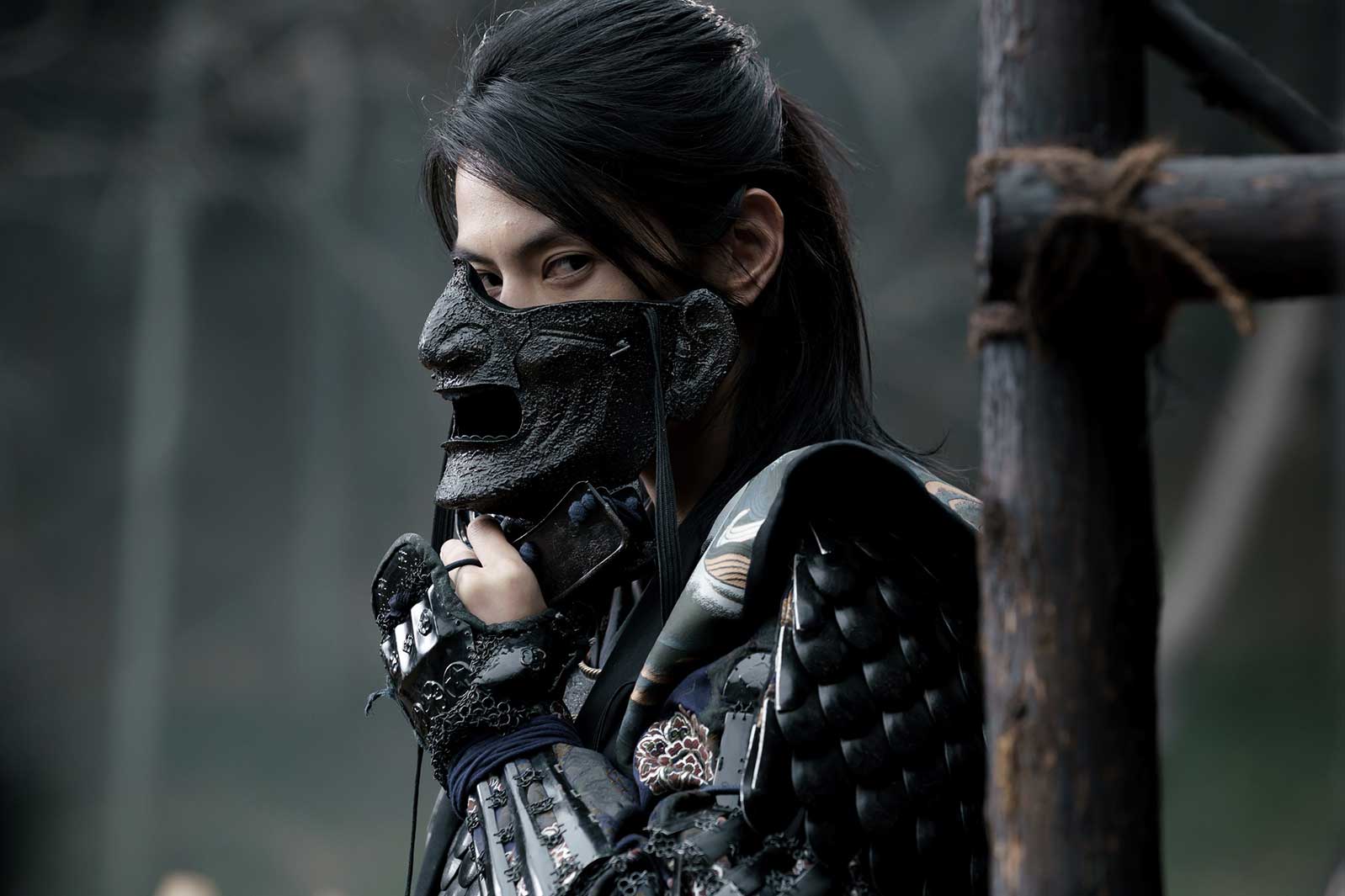 渡邊圭祐（C）2021「ブレイブ -群青戦記-」製作委員会（C）笠原真樹／集英社