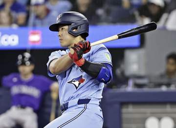 ブルージェイズが死闘を制す！岡本和真が崖っぷちから同点打→守護神炎上も延長戦で底力を発揮 連敗ストップに大きく貢献