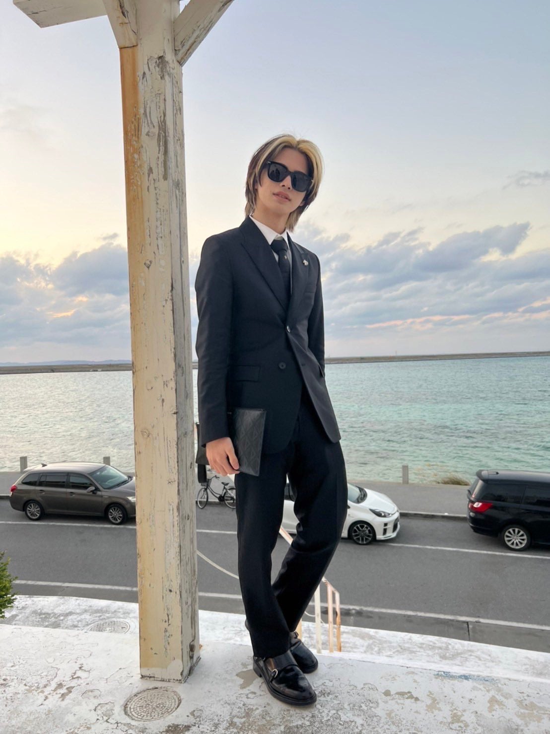 INI松田迅、スーツ姿で地元・沖縄の成人式参加を報告「成迅おめでとう」と祝福殺到