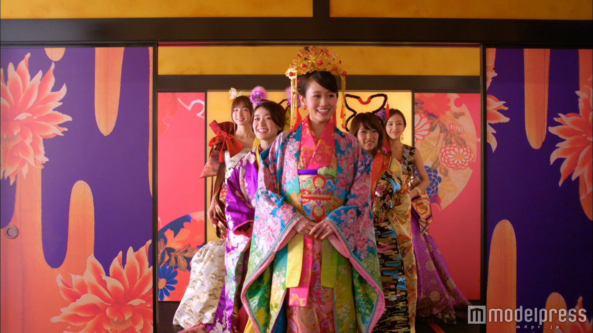 AKB48「君はメロディー」MVより（C）AKS／キングレコード