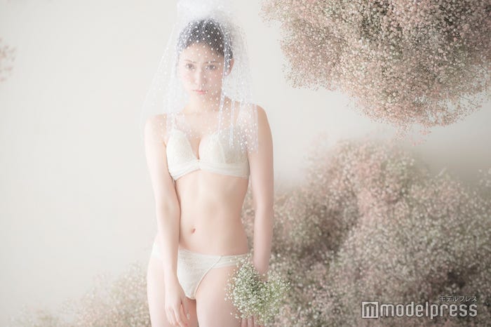 吉田朱里(C)モデルプレス