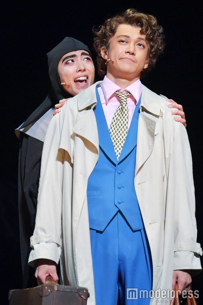 フレデリック(小栗旬)とアイゴール(賀来賢人)(C)モデルプレス