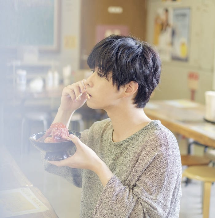 千葉雄大写真集『横顔』ワニブックス刊(撮影:今城純)