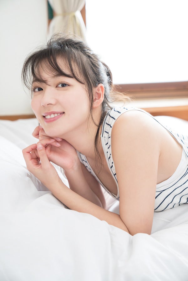 めざまし お天気キャスター阿部華也子 グラビアで無邪気な表情 モデルプレス