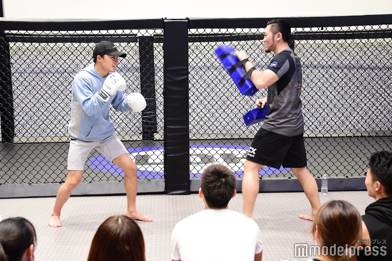 白濱亜嵐（左） （C）モデルプレス