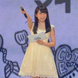 モデルプレス - 乃木坂46秋元真夏「ガルアワ」緊張のMC 南キャン山ちゃんからツッコミも<GirlsAward 2017 S/S>