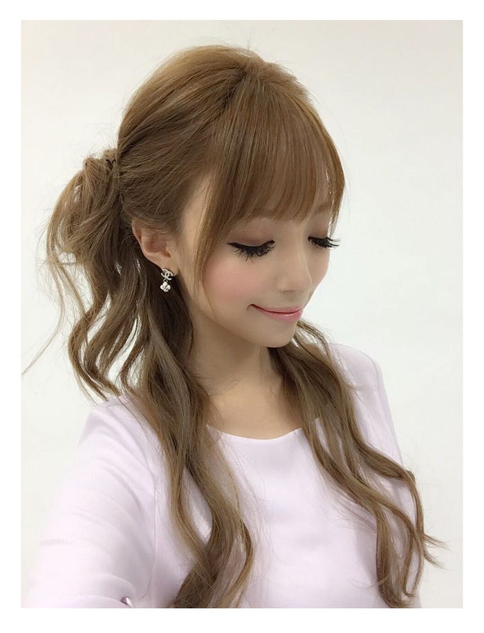 ロングヘアの八鍬里美/オフィシャルブログ(CROOZ)より