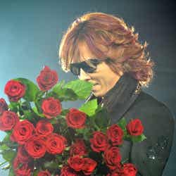 ランウェイに登場したYOSHIKI