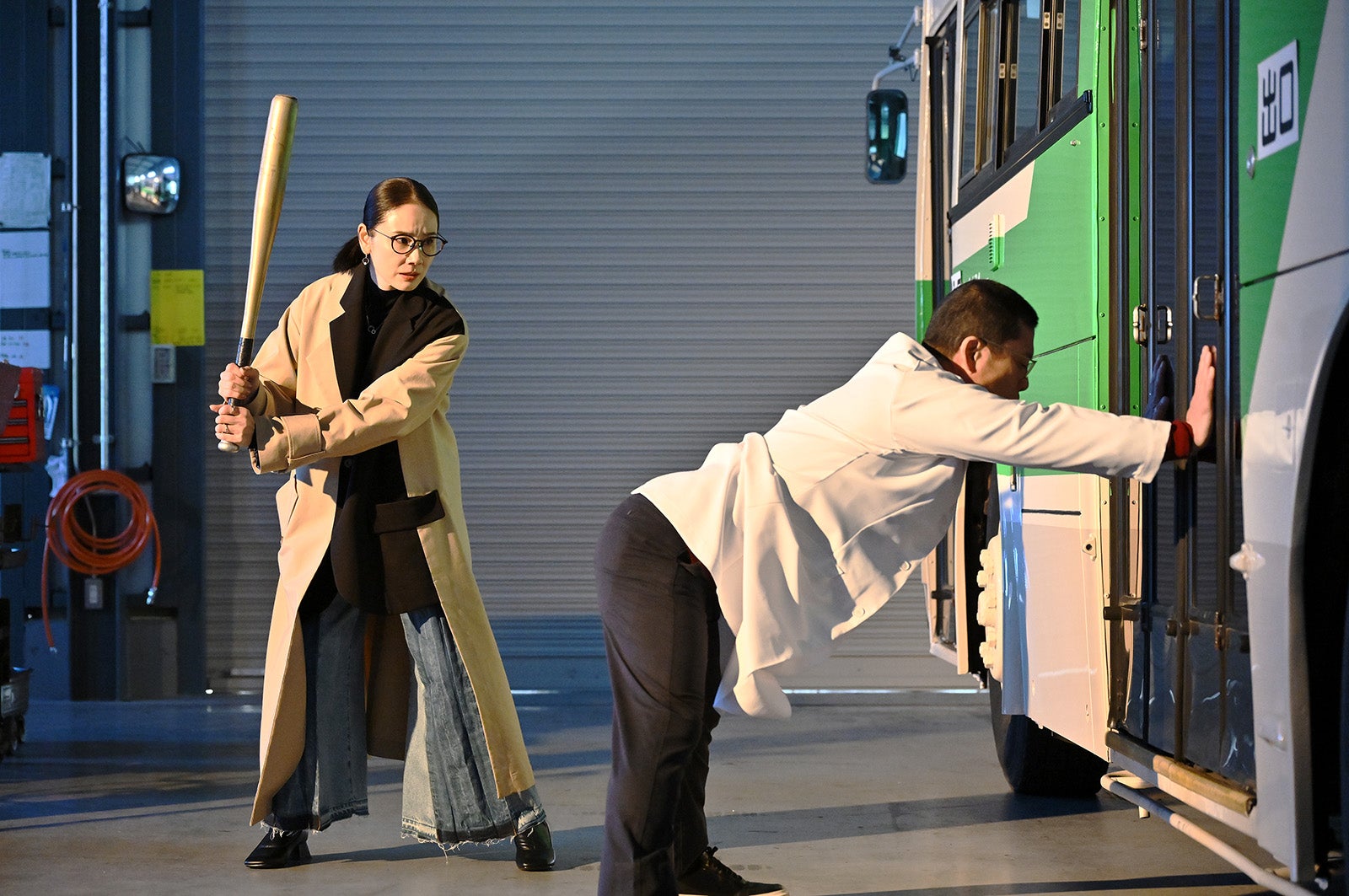 吉田羊、三宅弘城「不適切にもほどがある！」第3話より（C）TBS