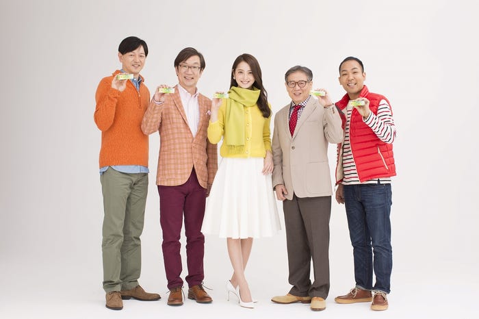 (左から)依田司氏、木原実氏、佐々木希、森田正光氏、天達武史氏
