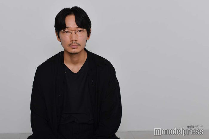 綾野剛(C)モデルプレス