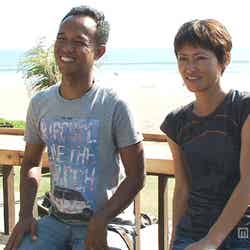 バリ島の日本人妻・ミサコさん、夫・グングンさん／画像提供：毎日放送