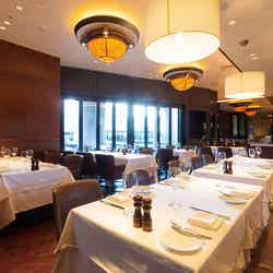 ベンジャミン ステーキハウス 東京ガーデンテラス紀尾井町/画像提供:オーイズミフーズ