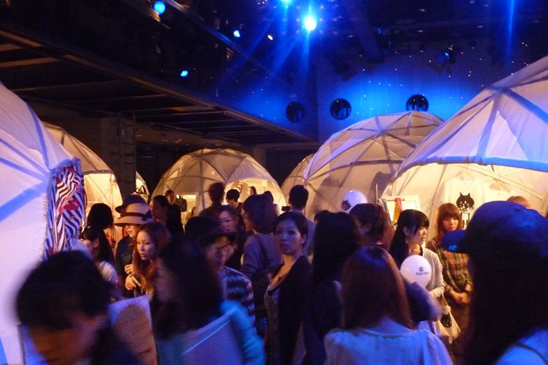 「ラフォーレファッションウィーク'11」より