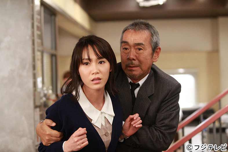 山口紗弥加と寺尾聰