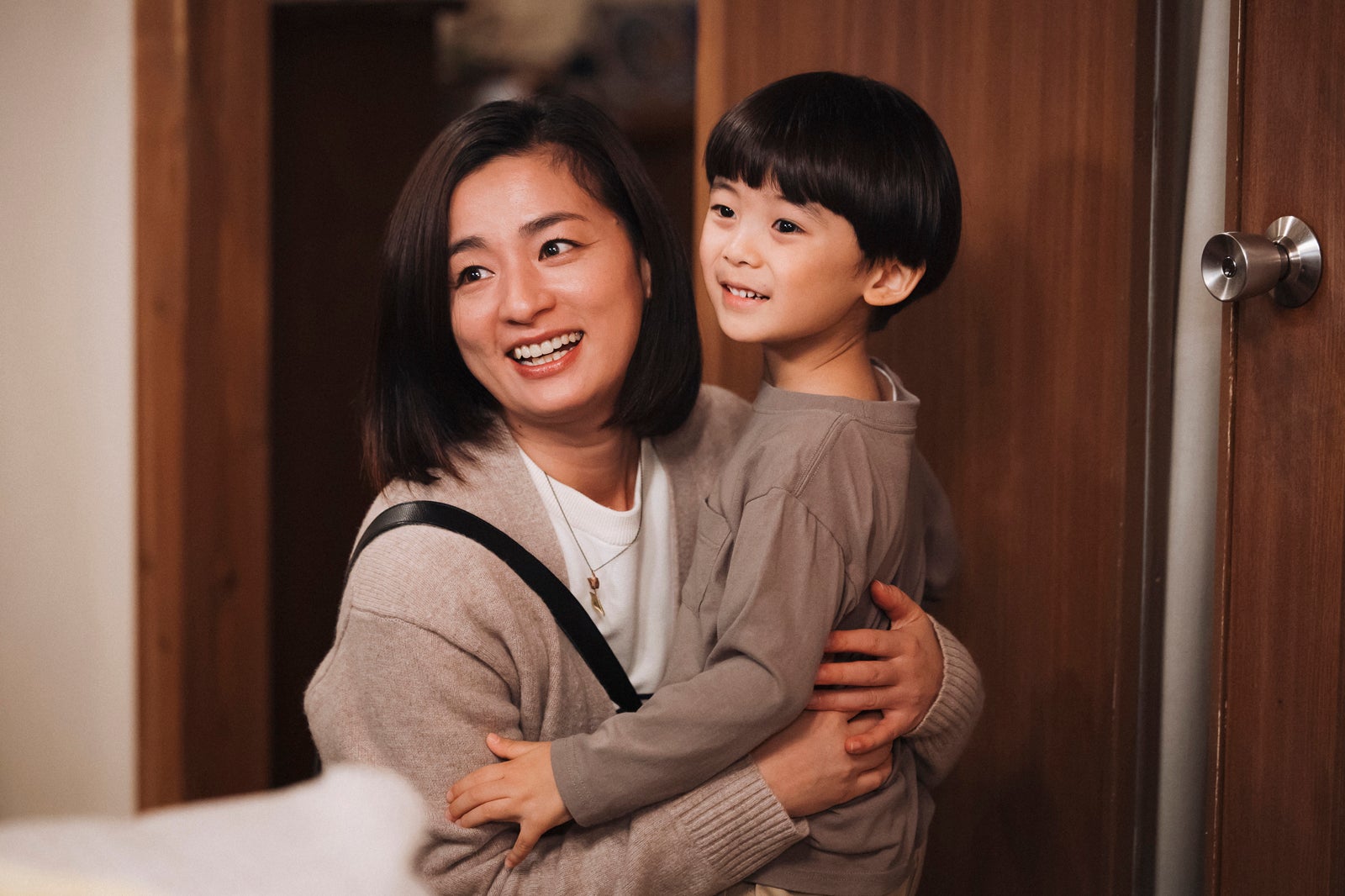 尾野真千子、佐藤大空「ライオンの隠れ家」第10話（C）TBS