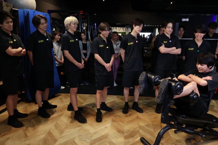 原嘉孝、寺西拓人、篠塚大輝、猪俣周杜、橋本将生、菊池風磨、松島聡、佐藤勝利(C)フジテレビ