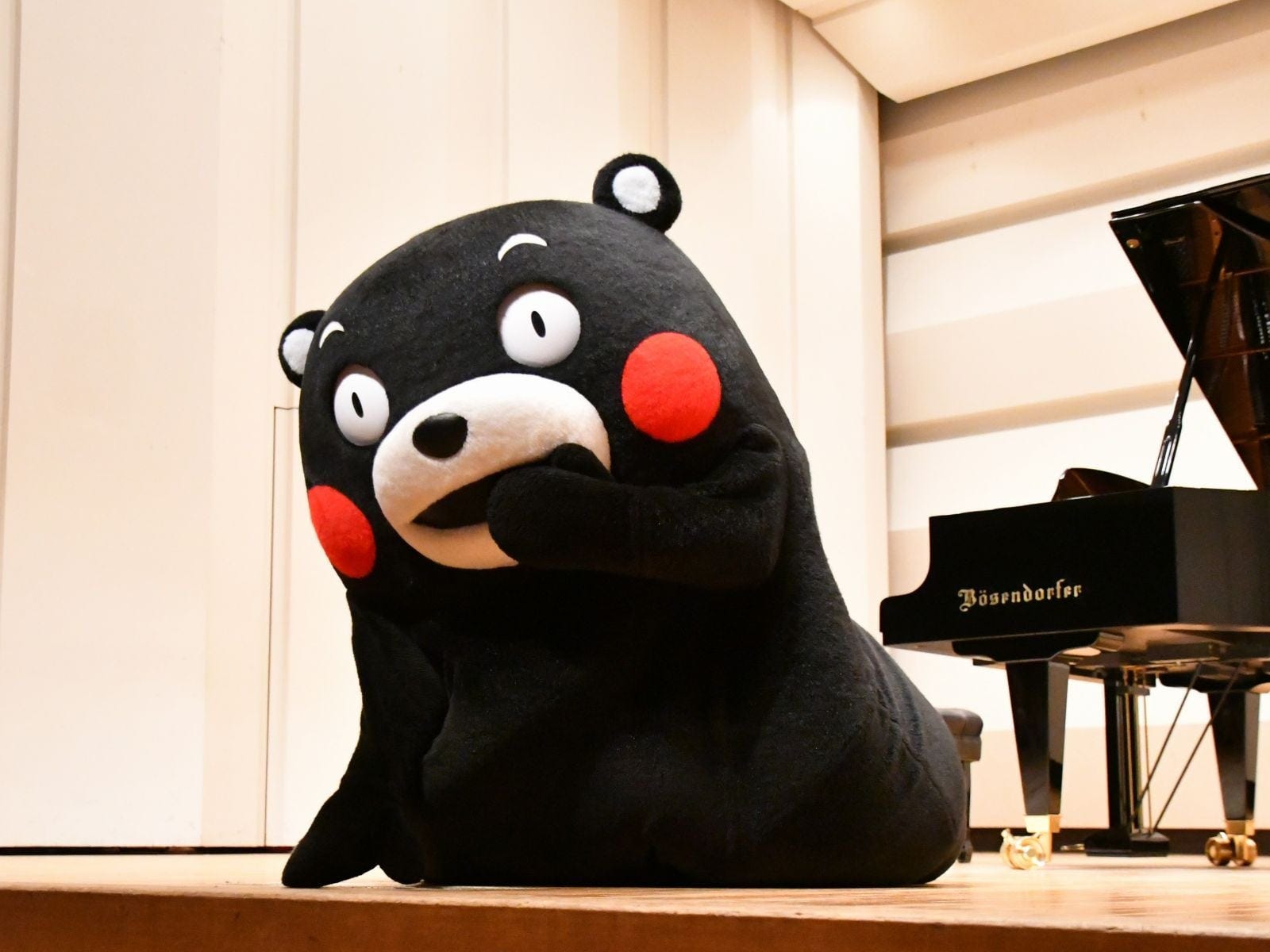 これぞ悩殺ポーズ=9月19日、東京都新宿区