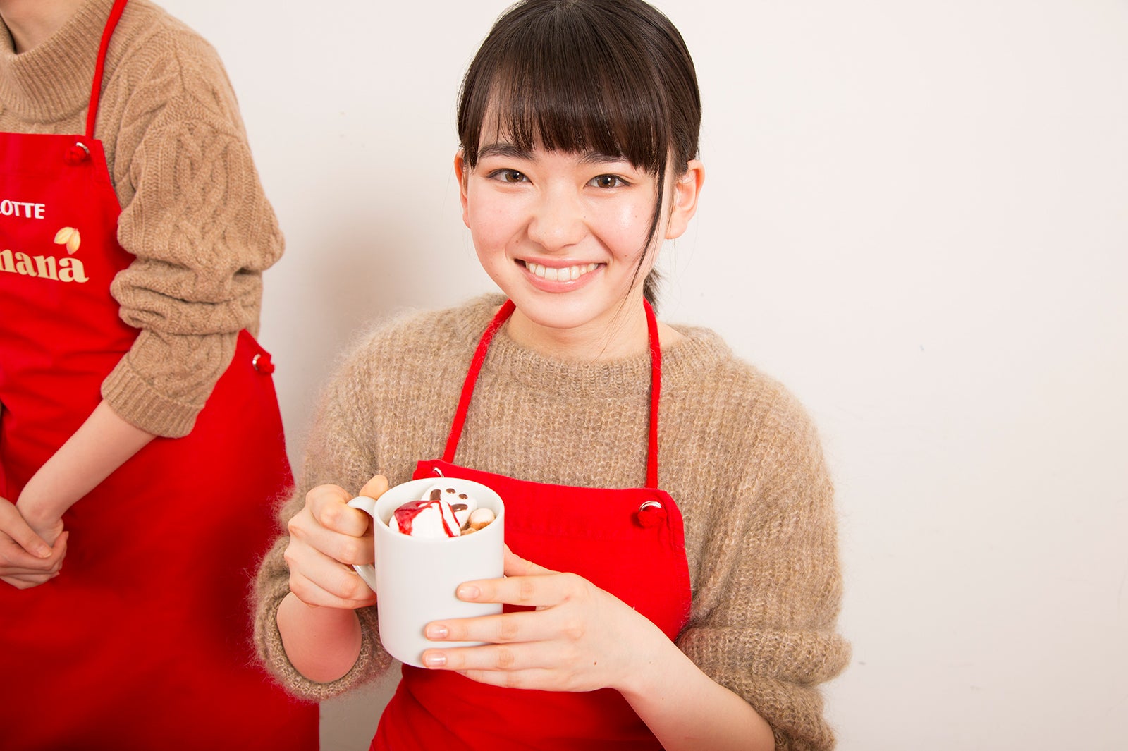 山田杏奈／新CMメイキングカット（提供画像）