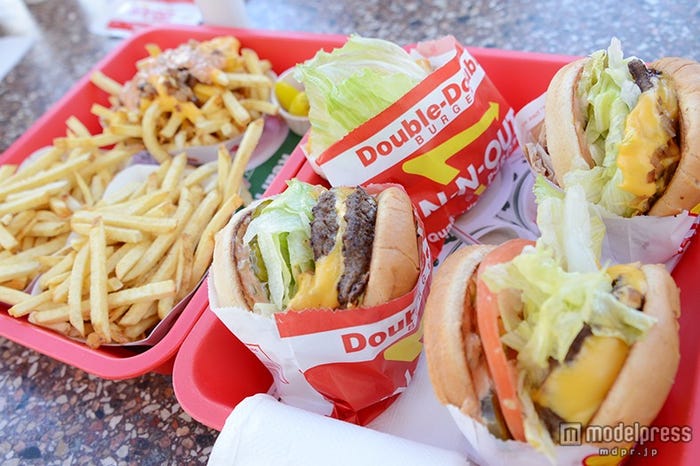 ロサンゼルスっ子御用達のファーストフード点「In-N-Out Burger」