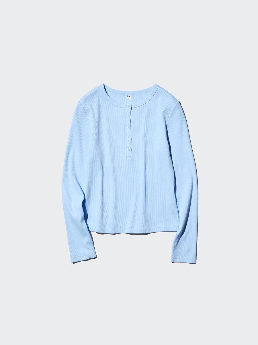 水色のリブ素材ヘンリーネックTシャツ