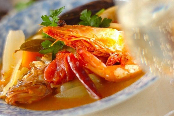 魚介のうまみたっぷり！ブイヤベース