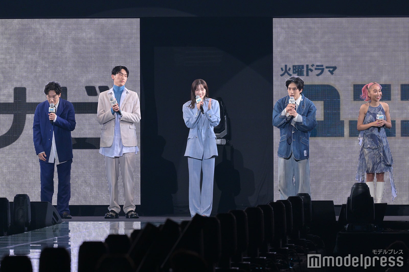 「ユニコーンに乗って」コラボステージの様子（C）モデルプレス