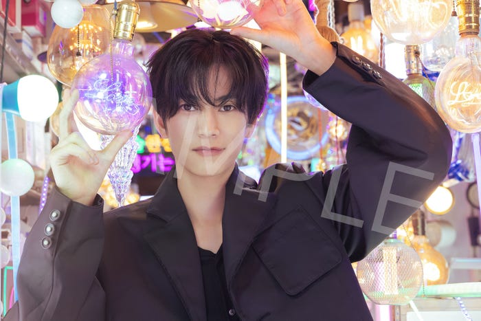 「渡邊圭祐2024年カレンダー」より(提供写真)