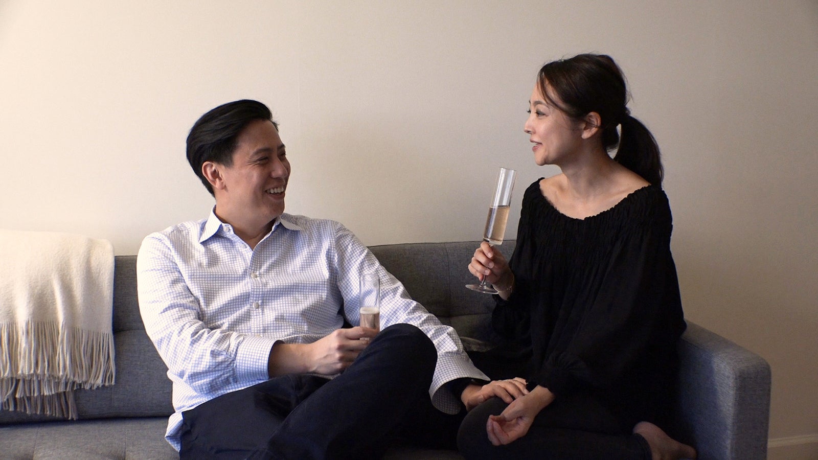 伊澤実佐子（右）（画像提供：カンテレ）