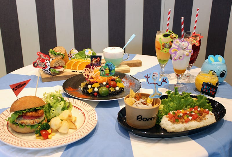 『トイ・ストーリー4』カフェ「OH MY CAFE」開幕!メニュー&グッズ&特典も満載