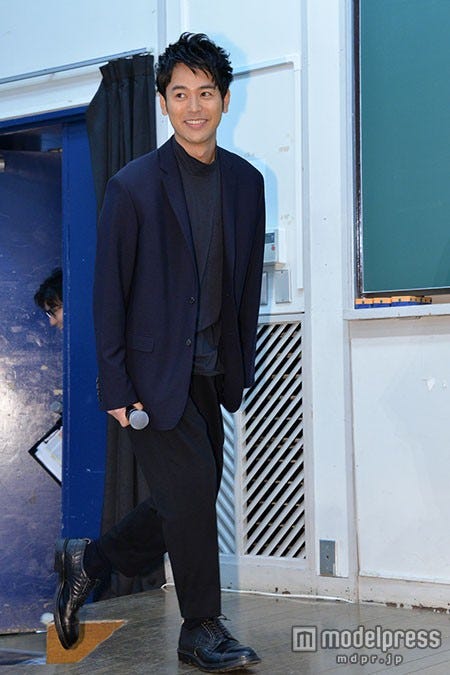 イベントにサプライズ登場した妻夫木聡