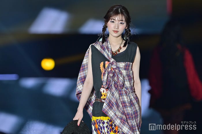 佐々木美玲(C)モデルプレス