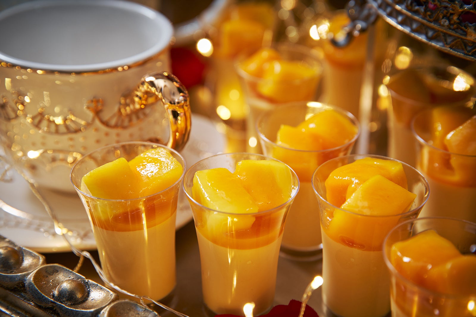 美女と野獣～ストロベリーキャッスルの晩餐会～／画像提供：ホテル インターコンチネンタル 東京ベイ