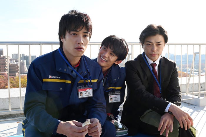 鈴木伸之、藤原大祐、勝地涼/「忍者に結婚は難しい」第1話(C)フジテレビ