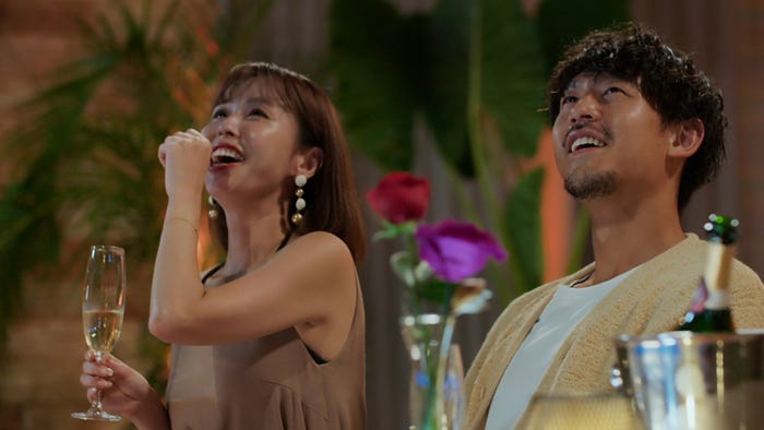 竹下理恵、長谷川惠一「バチェラー・ジャパン」シーズン5エピソード5(C)2023 Warner Bros. International Television Production Limited