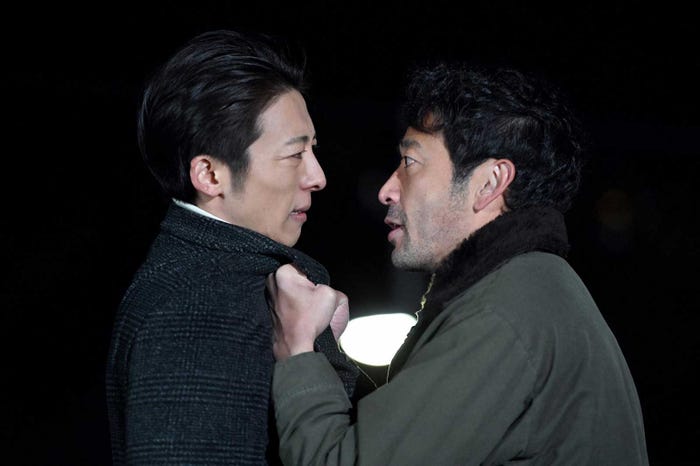 高橋一生、迫田孝也「天国と地獄 ~サイコな2人~」第9話より(C)TBS