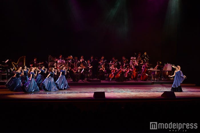 映画「魔法にかけられて」を披露(C)モデルプレス