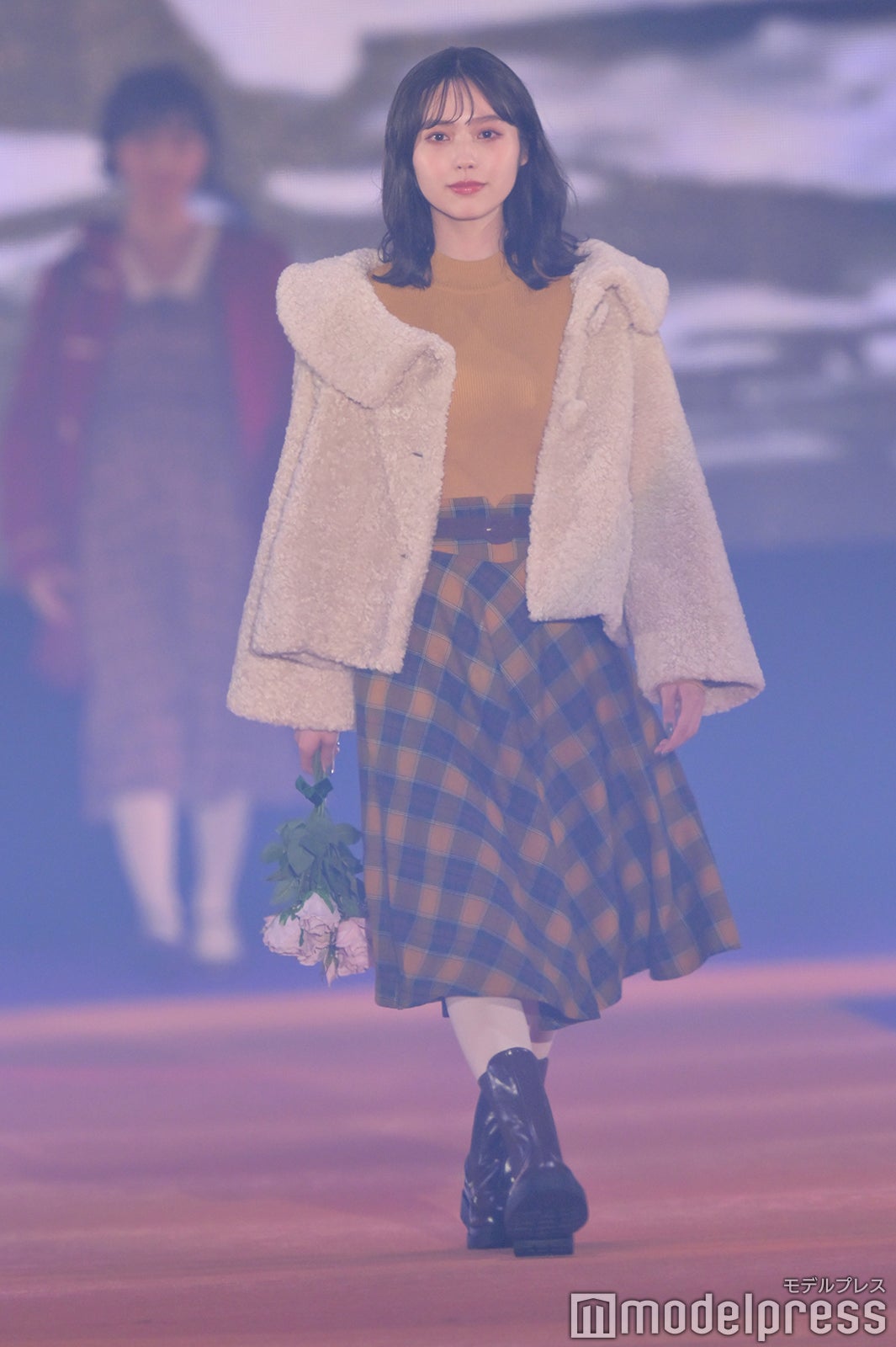 （C）モデルプレス