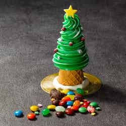 クリスマスサプライズコーン800円(税込)/提供画像