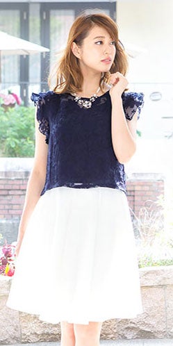 袖フリルフラワーオーガンジーブラウストップス×インナータンクトップSET「神戸レタス」2990円（税込）