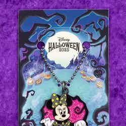 ハイピリオン・ラウンジ “ディズニー・ハロウィーン”プレミアムスウィーツセット オリジナルチャーム (C)Disney