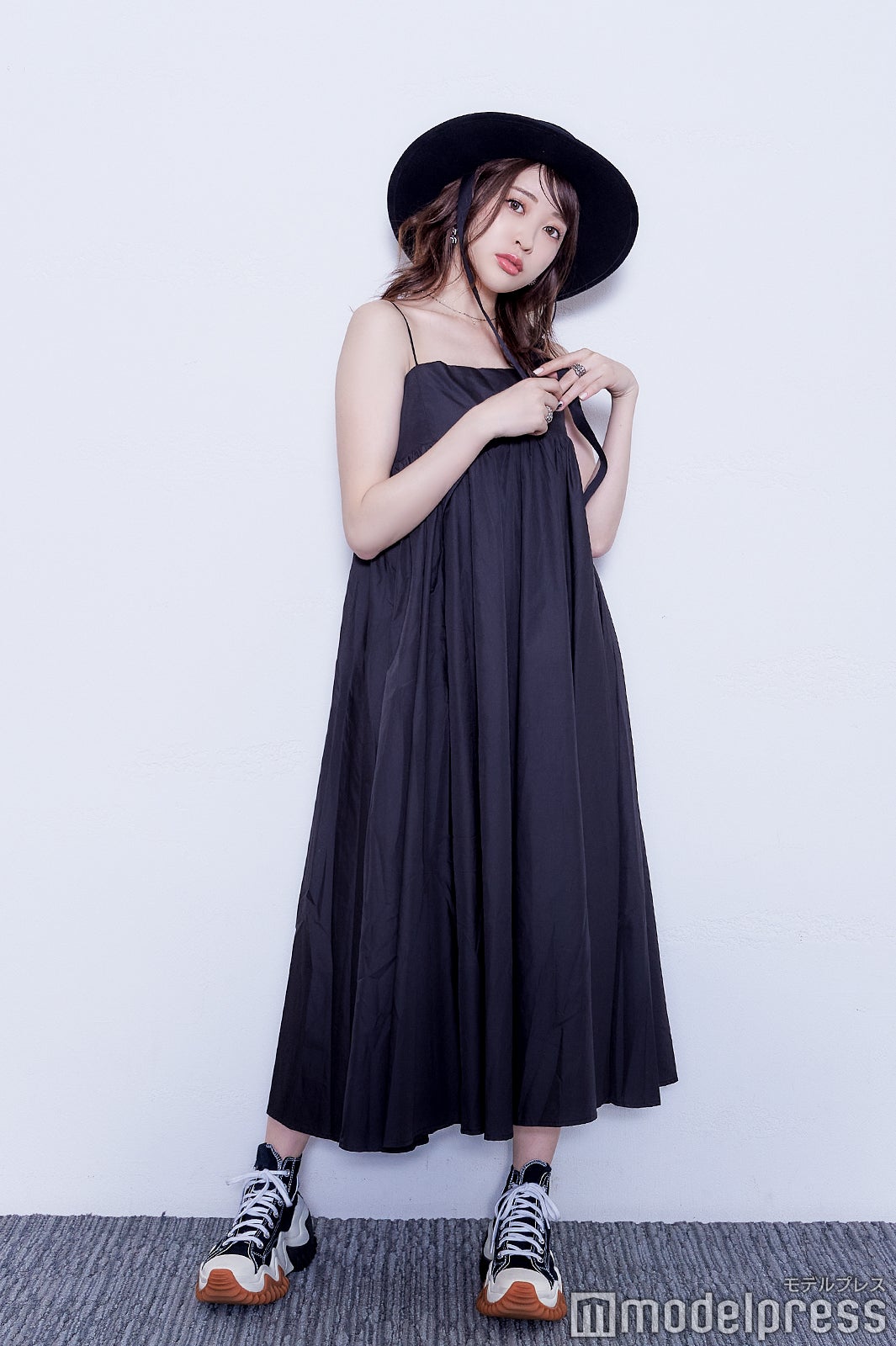 すぅ（C）モデルプレス