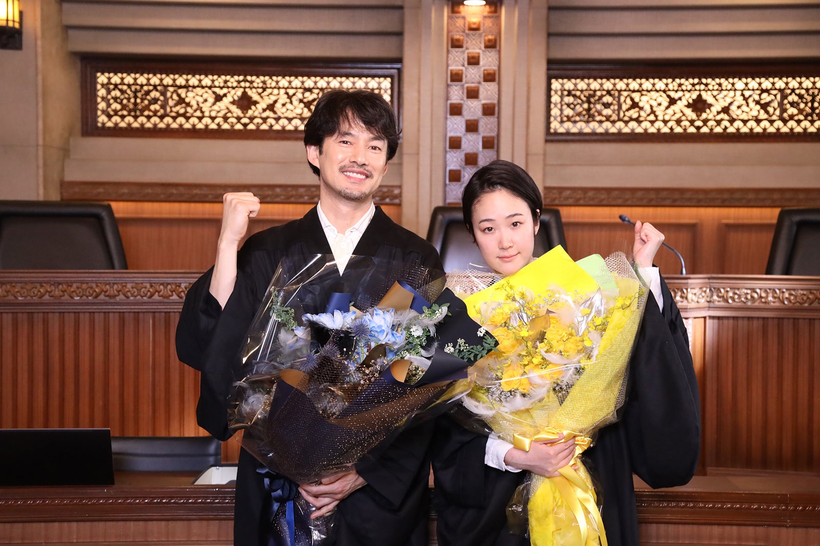 竹野内豊、黒木華らと「イチケイのカラス」クランクアップ「長くて過酷な撮影期間ではありました」