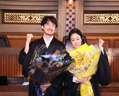 竹野内豊、黒木華らと「イチケイのカラス」クランクアップ「長くて過酷な撮影期間ではありました」