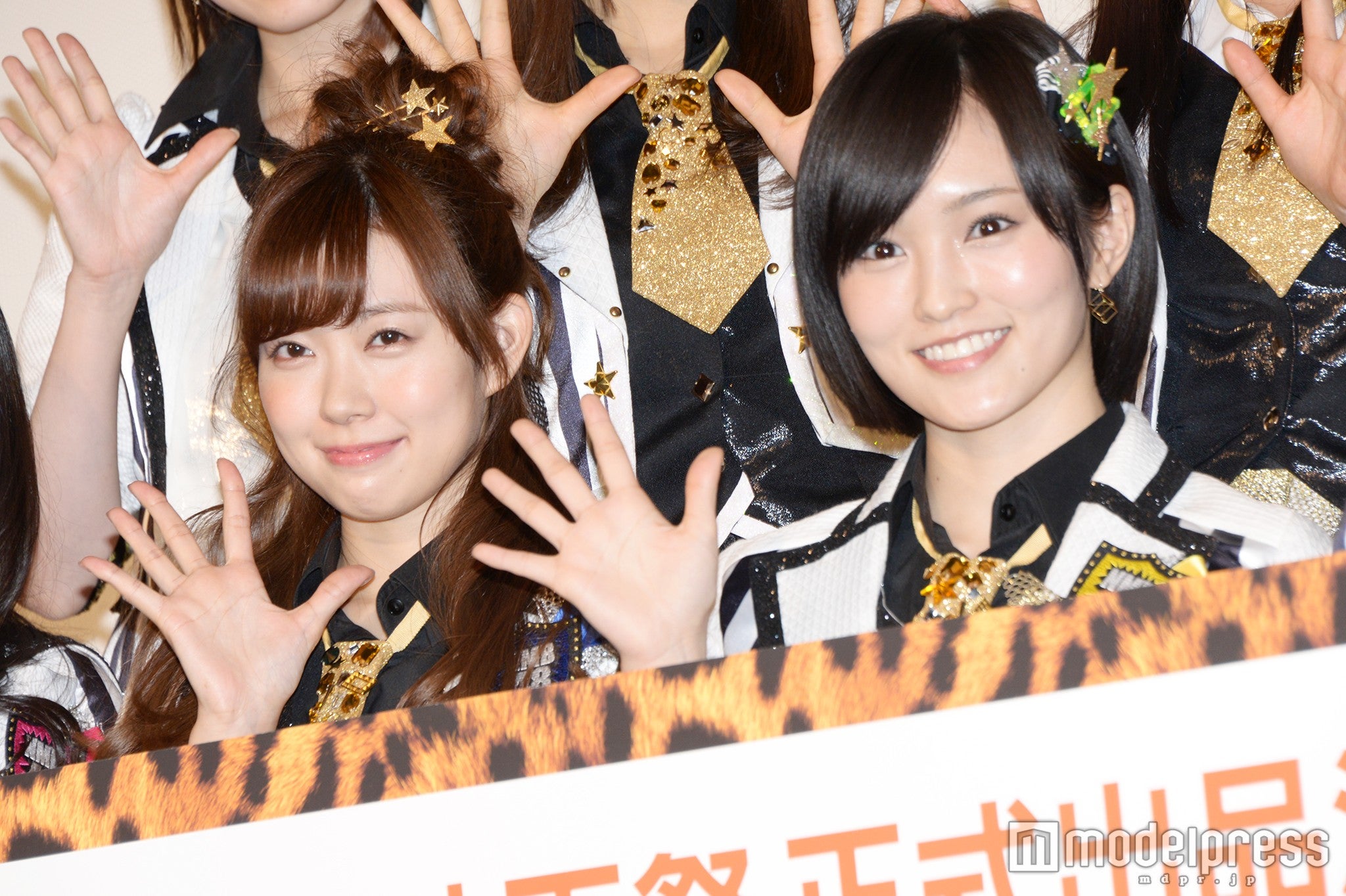 渡辺美優紀、山本彩（C）モデルプレス