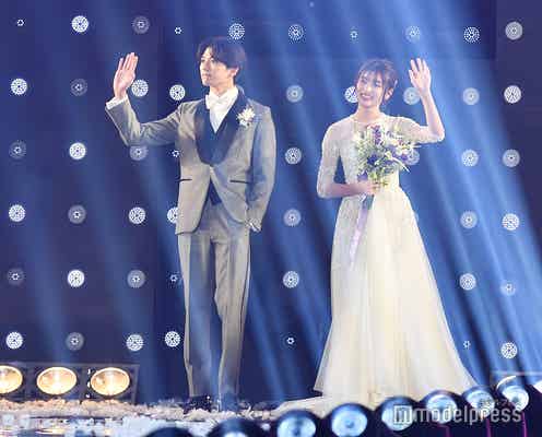新田真剣佑&吉川愛、タキシード&ウエディングドレス姿でCM撮影現場の様子明かす