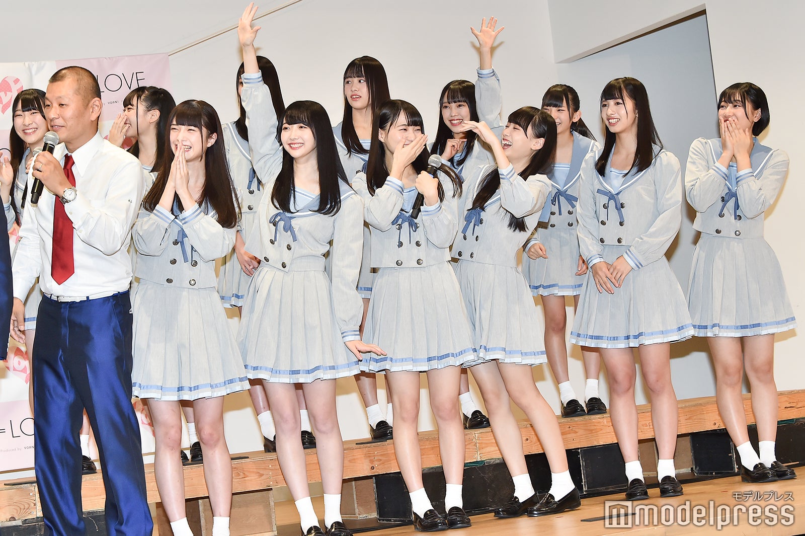 超ヒントに一斉に手を挙げる≠ME （C）モデルプレス