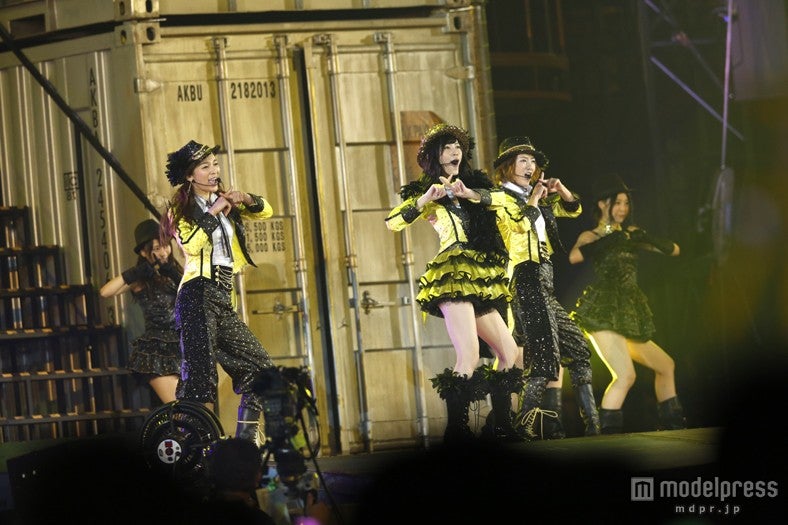 「AKB48 2013 真夏のドームツアー～まだまだ、やらなきゃいけないことがある～」ナゴヤドーム公演2日目より（C）AKS