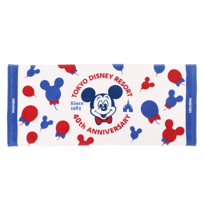 フェイスタオル 〈CONVERSE〉¥2,300(C)Disney